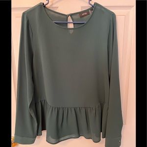 Dark green button sleeve truffle waist top